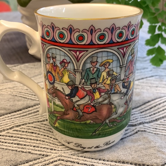 Bone china tea mug by Sadler - Picture 2 of 5